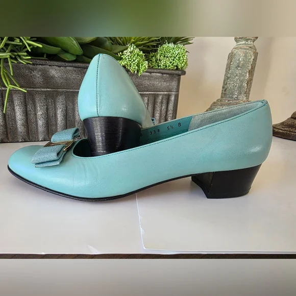 Salvatore Ferragamo Vara Bow Low Heel Turquoise  Leather Vintage Italy-SZ 5.5B - Picture 14 of 15